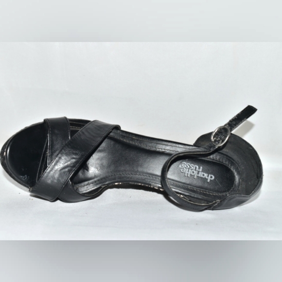 Charlotte Russe 6" Platform Heels - Picture 4 of 5